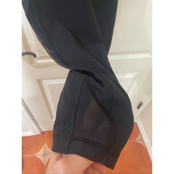 Lululemon ankle length leggings size 6 - Picture 2 of 6